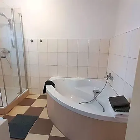 Naehe Edersee 1 Schlafzimmer, Garten, Parkplatz - 2 Von 3 Hotel 3*